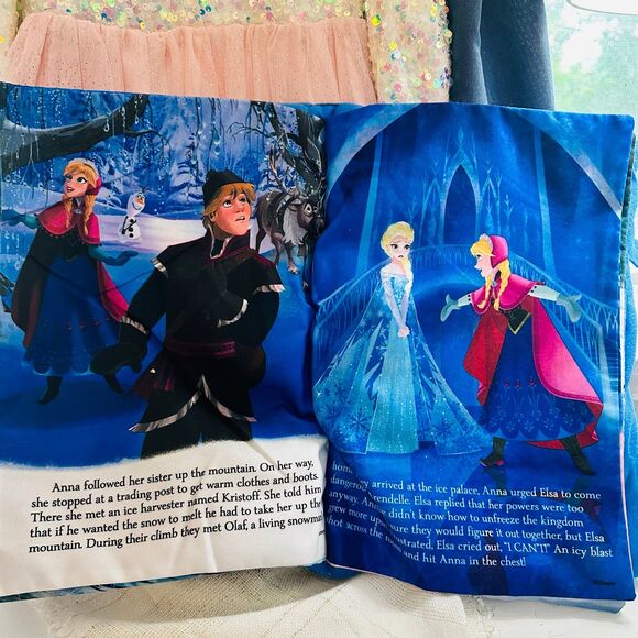 Disney Frozen pillow book Follow Your Heart - Picture 3 of 6
